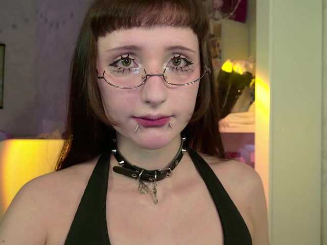 MiraJade's BongaCams show and profile