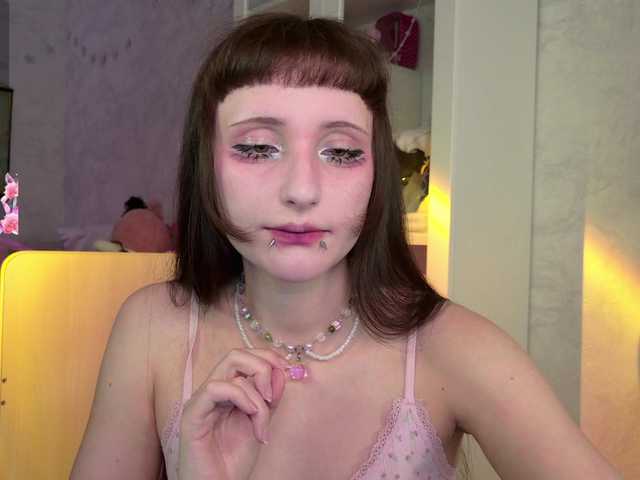 MiraJade's BongaCams show and profile