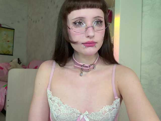 MiraJade's BongaCams show and profile