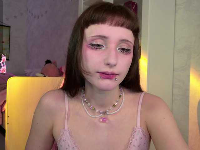 MiraJade's BongaCams show and profile