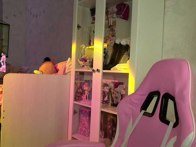 MiraJade's BongaCams show and profile