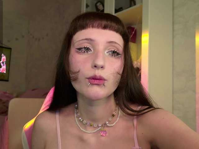 MiraJade's BongaCams show and profile