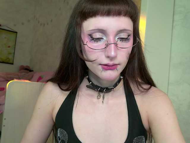 MiraJade's BongaCams show and profile