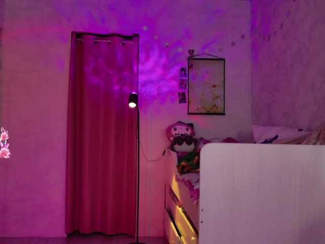 MiraJade's BongaCams show and profile