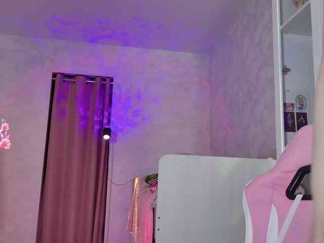 MiraJade webcam