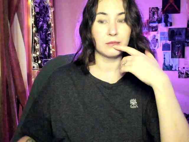 TemptingFable webcam