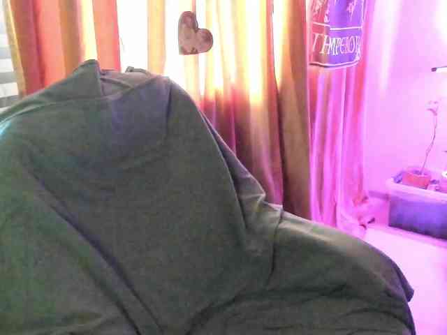 TemptingFable webcam