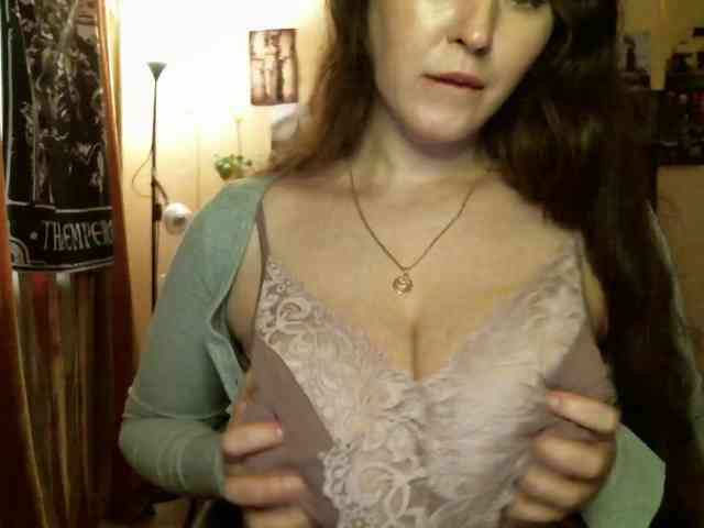 TemptingFable webcam