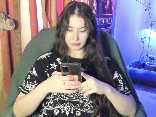 TemptingFable webcam