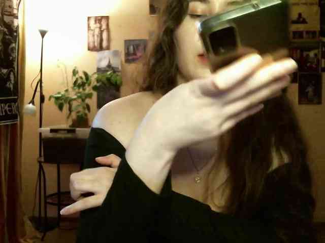 TemptingFable webcam