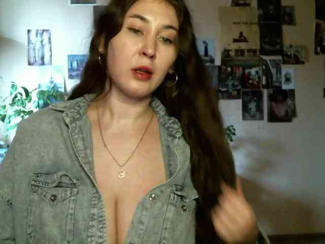 TemptingFable webcam