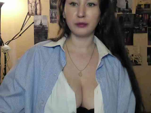 TemptingFable webcam