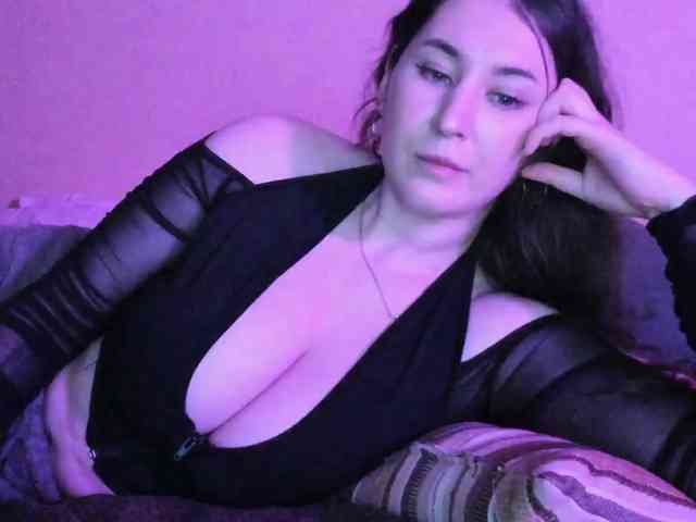 TemptingFable webcam