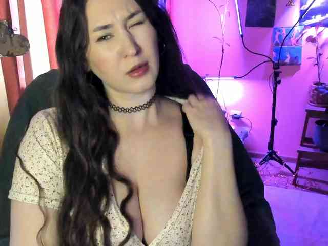 TemptingFable webcam