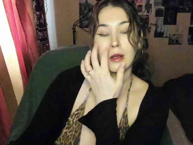 TemptingFable webcam