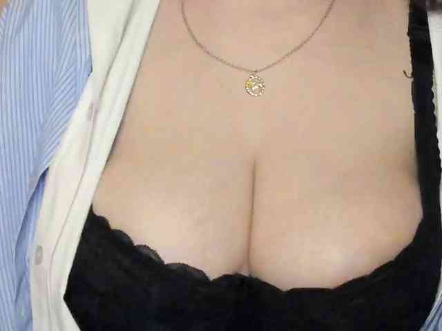 TemptingFable webcam