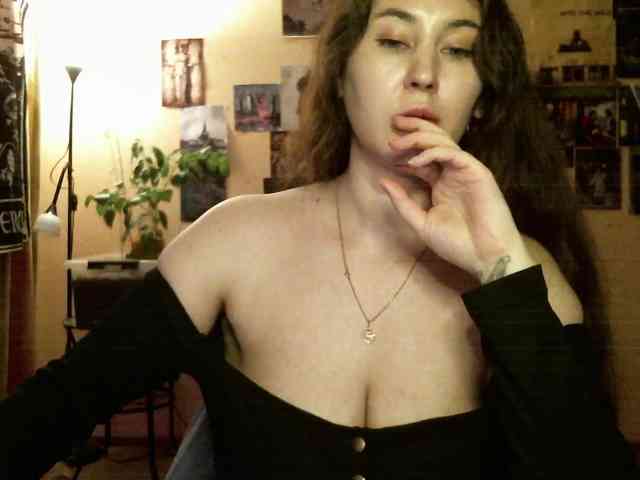 TemptingFable webcam
