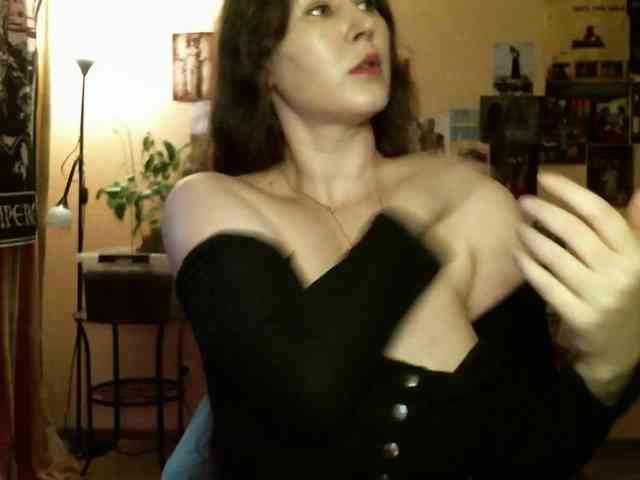 TemptingFable webcam