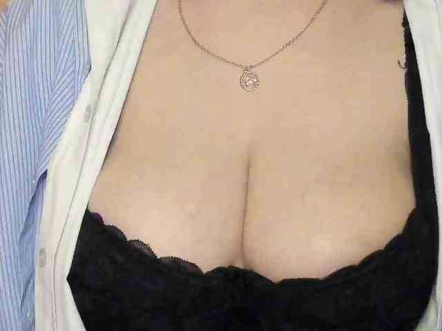 TemptingFable webcam