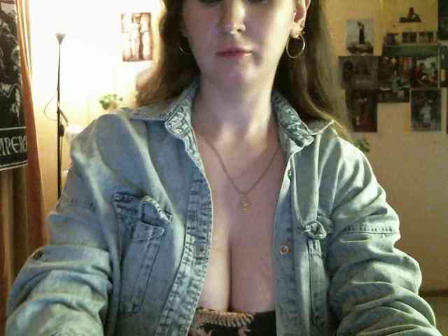 TemptingFable webcam