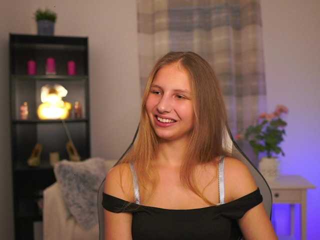 emmiemurray's BongaCams show and profile