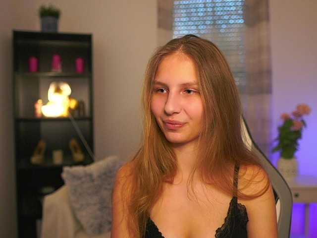 emmiemurray's BongaCams show and profile