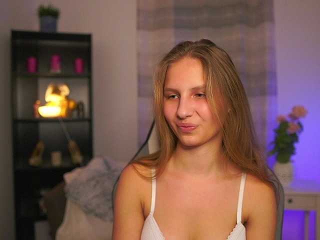 emmiemurray Live Cam on BongaCams