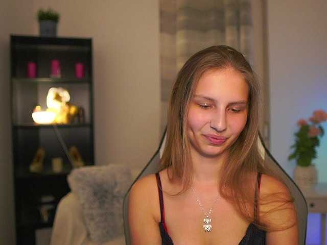 emmiemurray's BongaCams show and profile