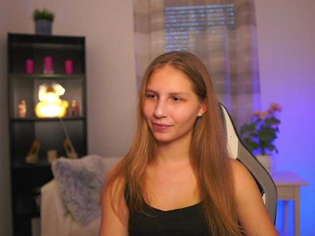 emmiemurray's BongaCams show and profile