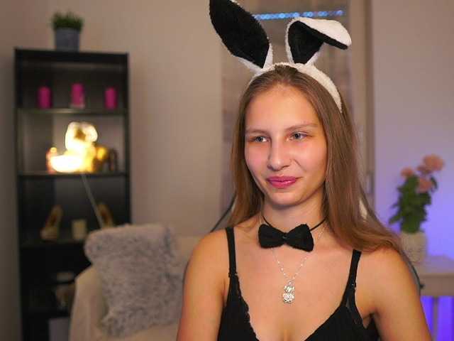 emmiemurray's BongaCams show and profile