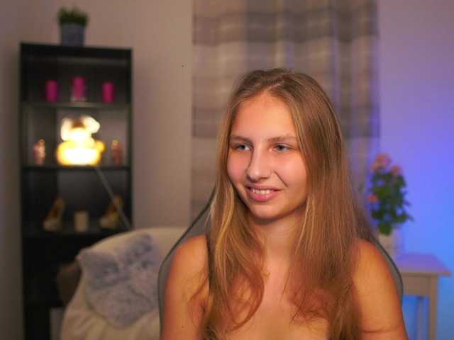 emmiemurray's BongaCams show and profile