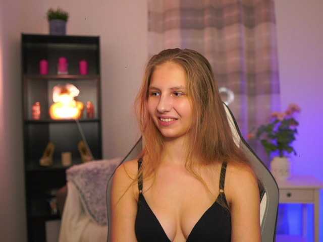 emmiemurray's BongaCams show and profile
