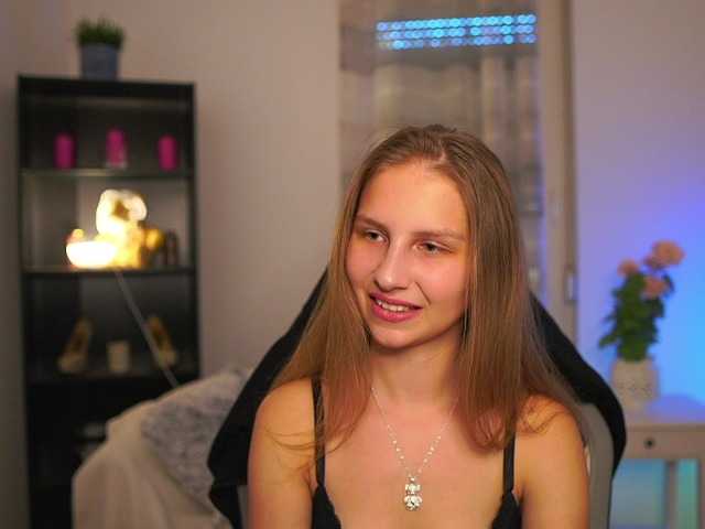 emmiemurray's BongaCams show and profile