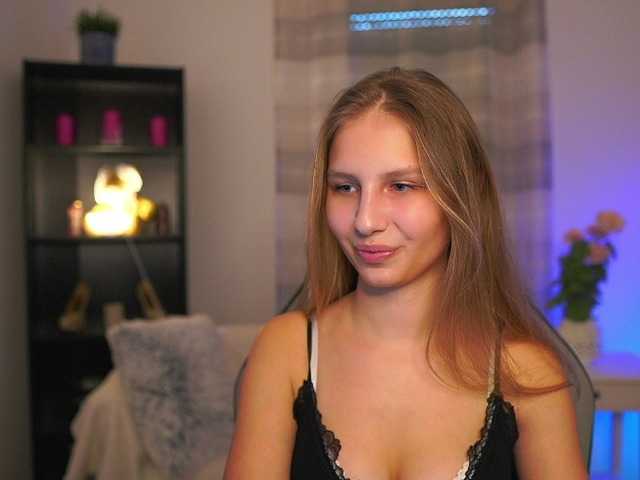 emmiemurray's BongaCams show and profile