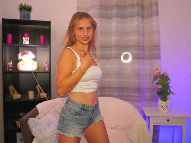 emmiemurray Live Webcam on BongaCams