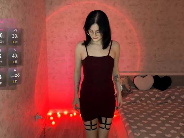 le modèle KittyNolick est en webcam porno dans un show sur le site bongacams, il possède les tags suivants: White/Caucasian,Brunette,Shaved