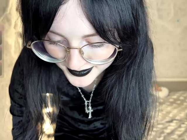 Explore slutty camwhore KittyNolick KittyNolick from BongaCams