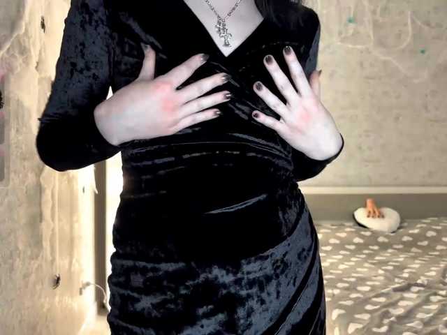 Explore slutty camwhore KittyNolick KittyNolick from BongaCams