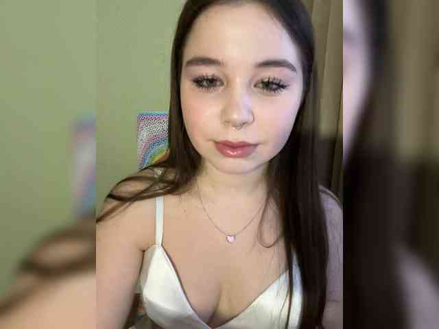 kikikiraa webcam