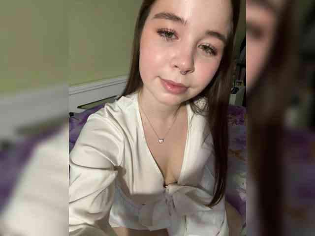kikikiraa Live Webcam on BongaCams
