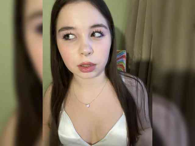 kikikiraa webcam