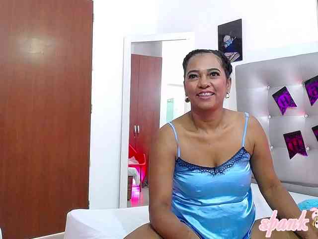 Queen-dayanna webcam