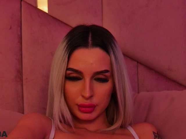  AriannaLure chat room