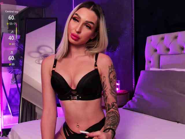 AriannaLure webcam