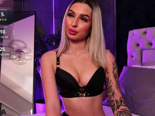 AriannaLure webcam