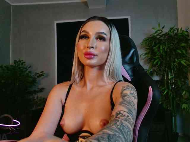 AriannaLure webcam