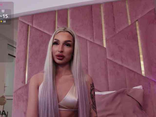 AriannaLure webcam