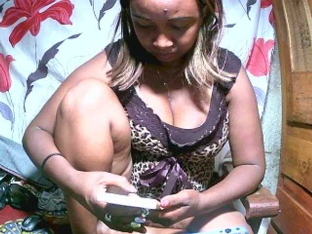 PatryciaBunny webcam bongacams model stream image