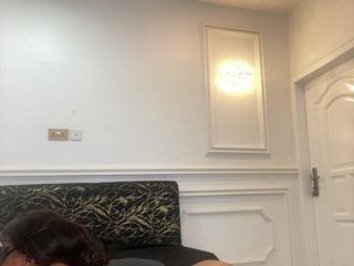 Zola_Nooryi Porn Show