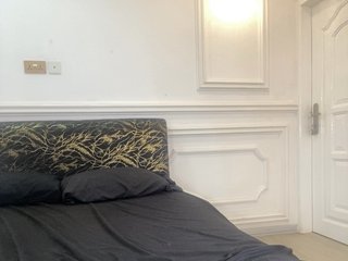 Zola_Nooryi Porn Show